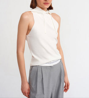 Sleeveless Basic With A Cap