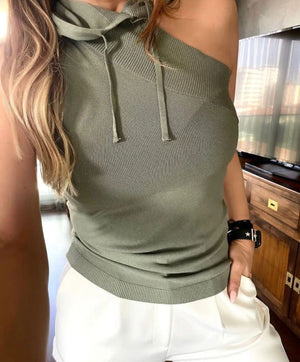 Sleeveless Basic With A Cap