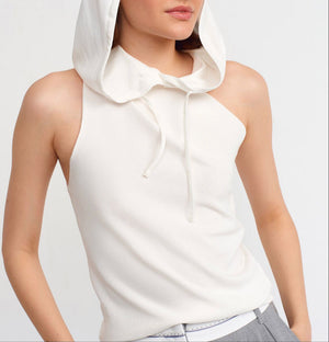 Sleeveless Basic With A Cap